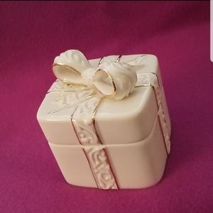 The San Francisco Music Box Company